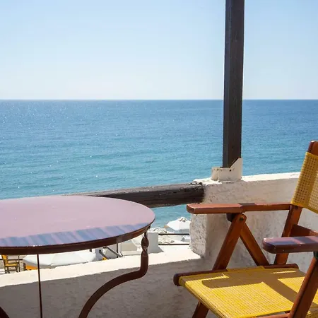 Ferogia بيت ضيافة سكيروس